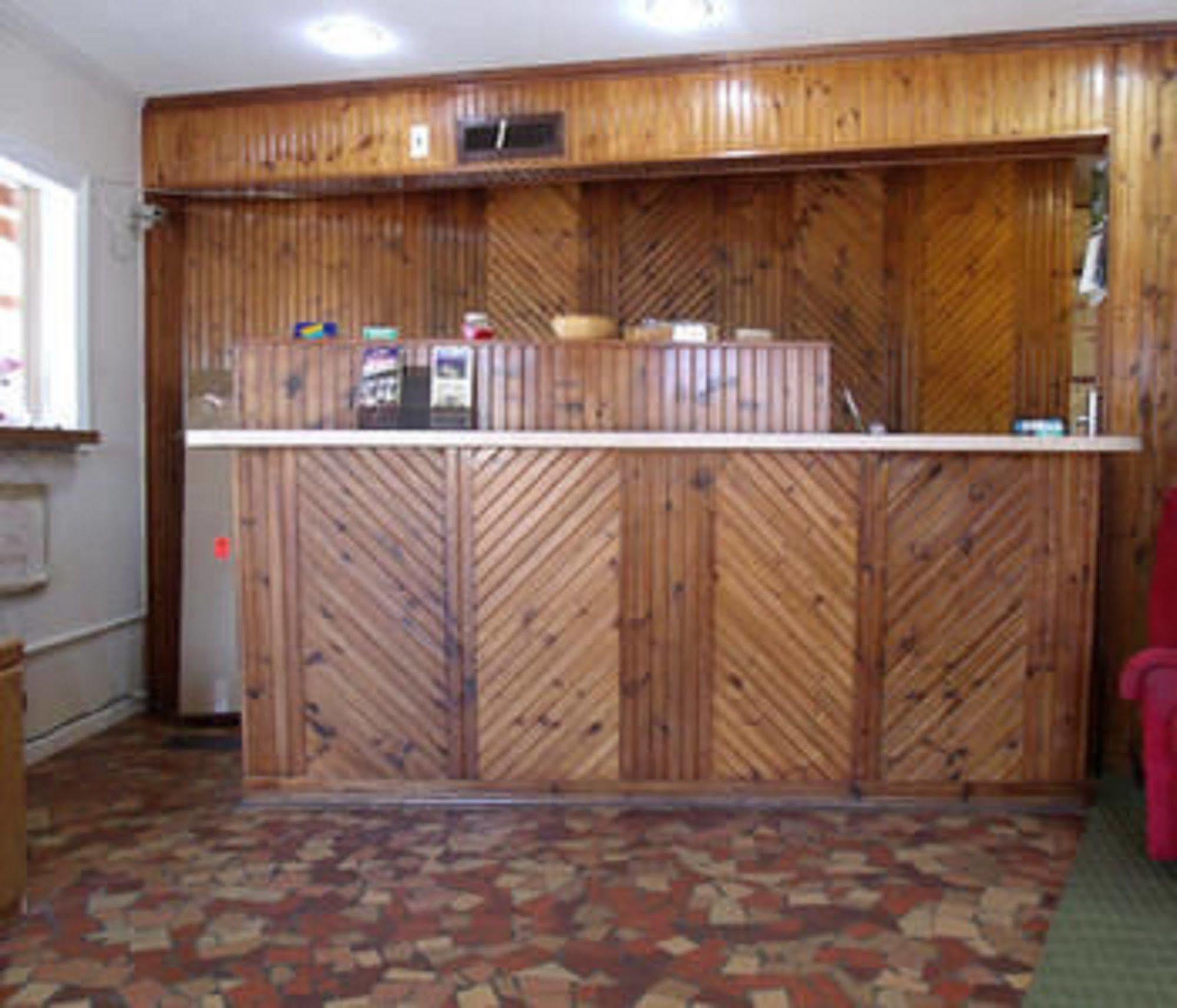 Woodlawn Hills Motel Henderson Екстериор снимка